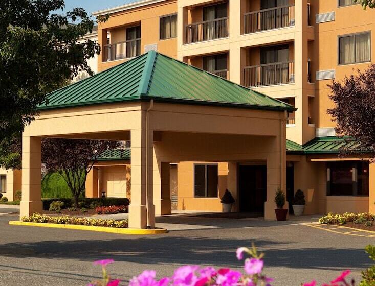 فندق Courtyard By Marriot Cranbury South Brunswick