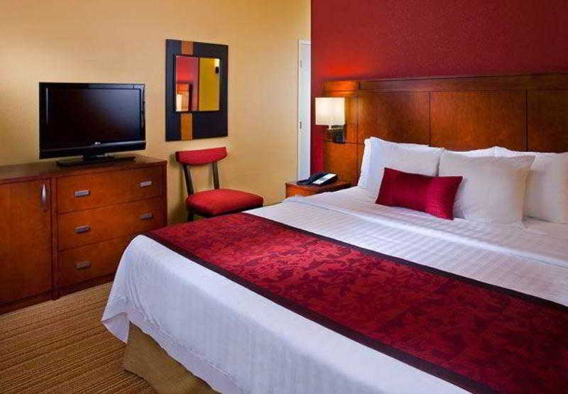 فندق Courtyard By Marriott Covington / Mandeville