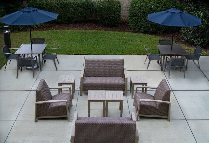 فندق Courtyard By Marriott Covington / Mandeville
