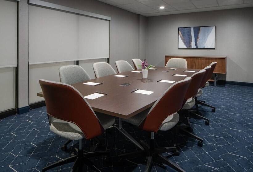 فندق Courtyard By Marriott Covington / Mandeville