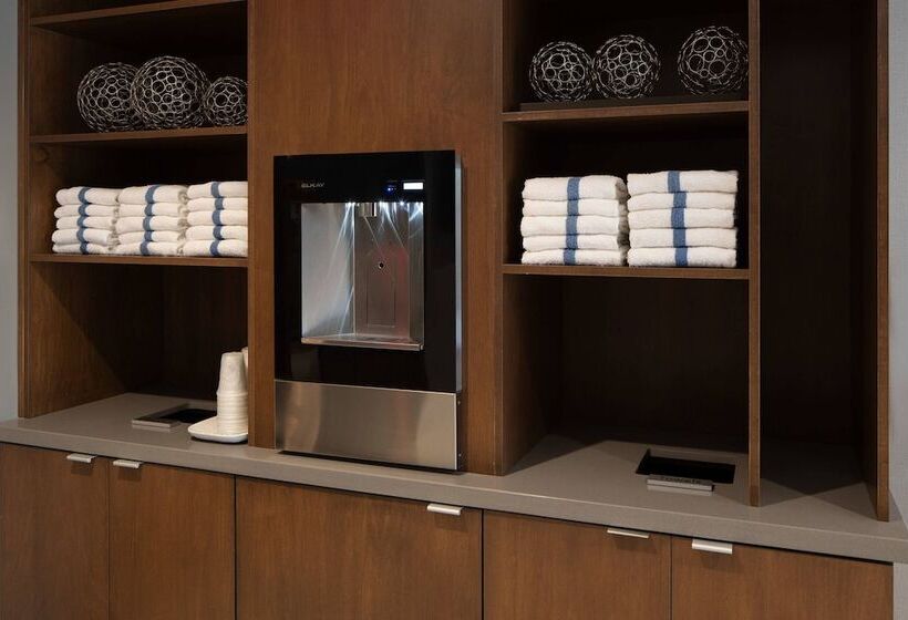 فندق Courtyard By Marriott Covington / Mandeville