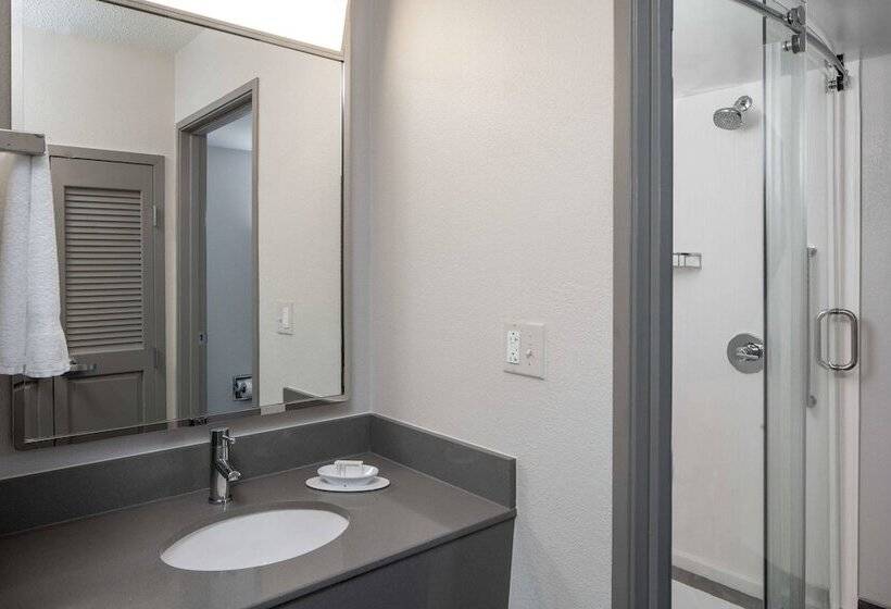 فندق Courtyard By Marriott Covington / Mandeville