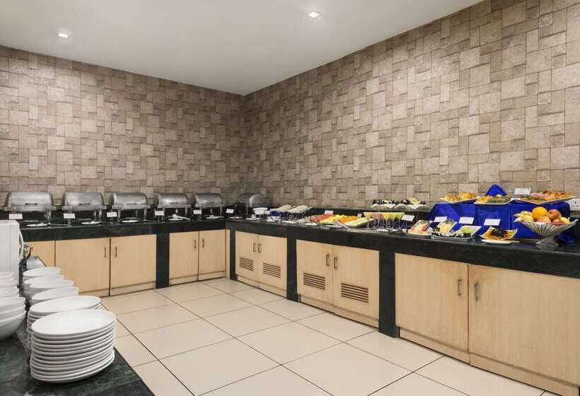 Days Hotel By Wyndham Neemrana