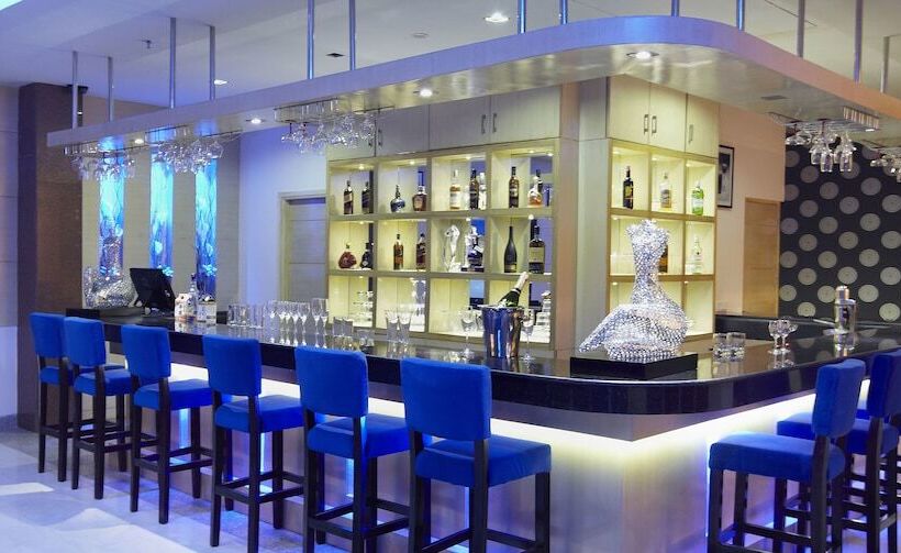 Days Hotel By Wyndham Neemrana
