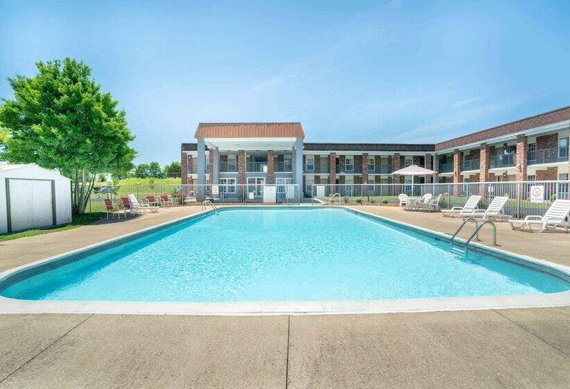 בית מלון כפרי Days Inn By Wyndham Cave City