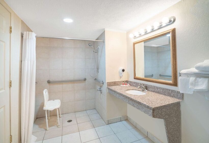 בית מלון כפרי Days Inn By Wyndham Cave City