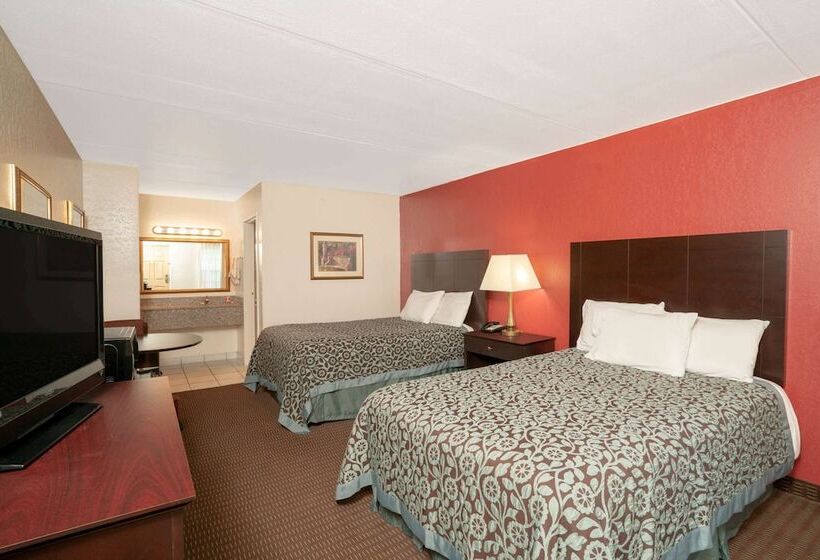 בית מלון כפרי Days Inn By Wyndham Cave City