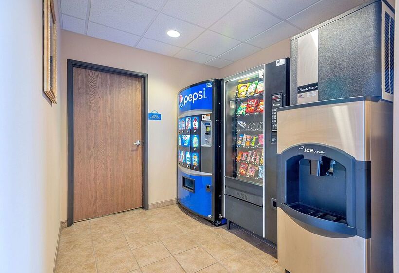 فندق Days Inn By Wyndham Manitou Springs