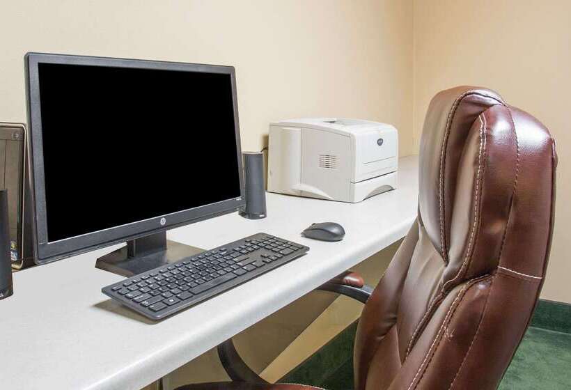 فندق Days Inn By Wyndham Manitou Springs