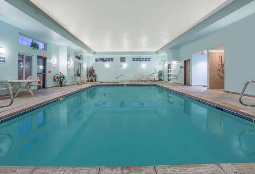 فندق Days Inn By Wyndham Manitou Springs