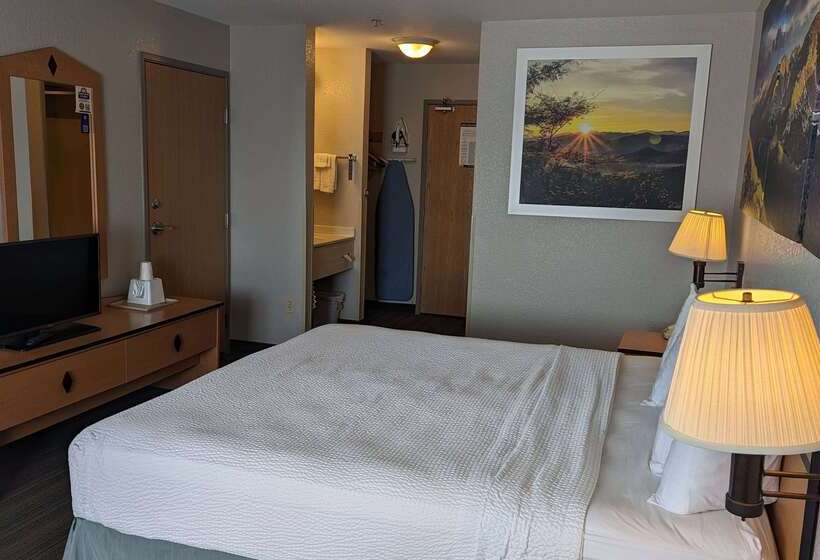 فندق Days Inn & Suites By Wyndham Castle Rock