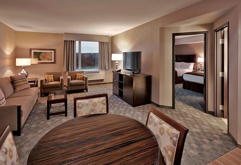 فندق Doubletree By Hilton Lawrenceburg