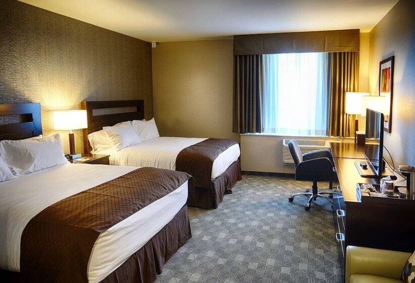 فندق Doubletree By Hilton Lawrenceburg