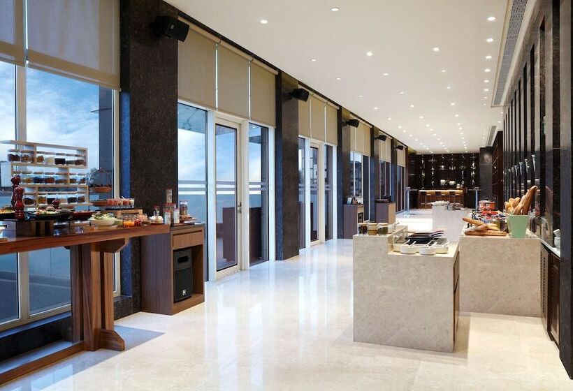 호텔 Doubletree By Hilton Punechinchwad