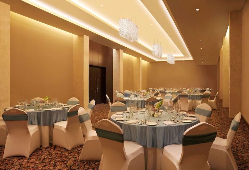 호텔 Doubletree By Hilton Punechinchwad