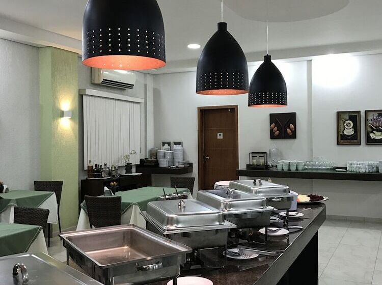 ホテル Larison Hotéis Economy