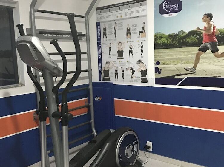 ホテル Larison Hotéis Economy