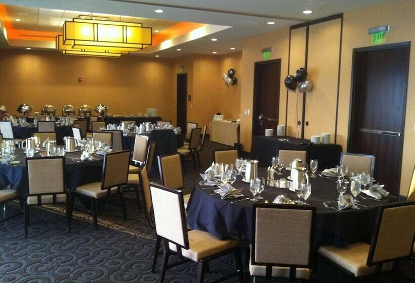 فندق Embassy Suites By Hilton Salt Lake West Valley City