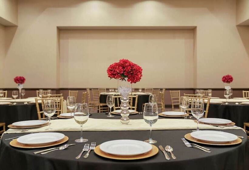 فندق Embassy Suites By Hilton Salt Lake West Valley City