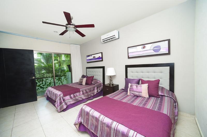 호텔 Encanto Riviera Condo