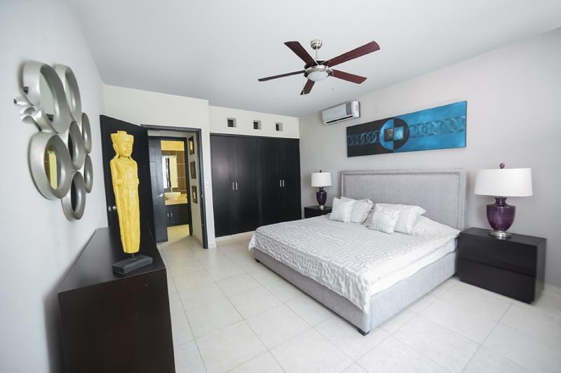 호텔 Encanto Riviera Condo