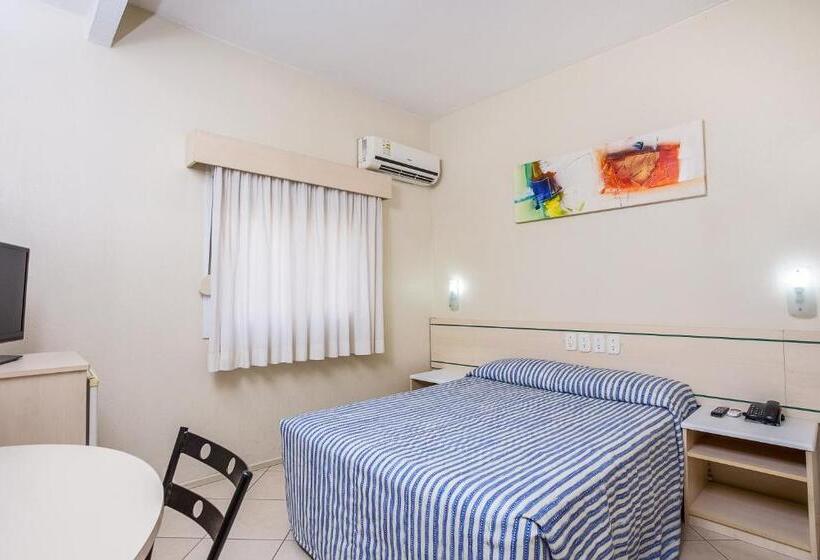 בית מלון כפרי Express Canoas