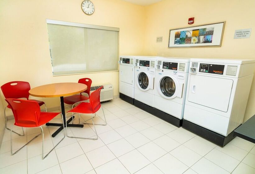 هتل Fairfield Inn By Marriott North Little Rock