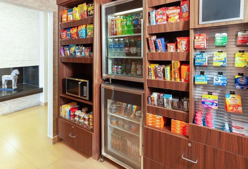 هتل Fairfield Inn By Marriott North Little Rock