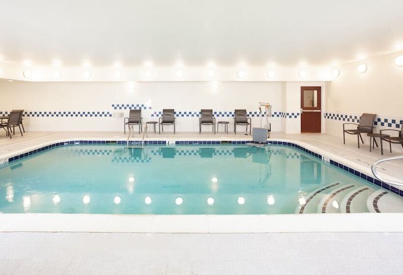 هتل Fairfield Inn By Marriott North Little Rock