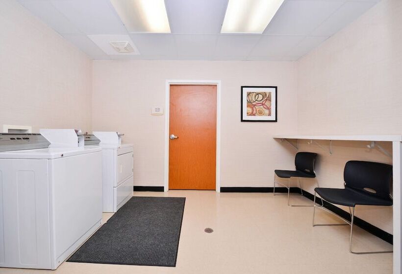 Отель Fairfield Inn And Suites By Marriott Asheboro