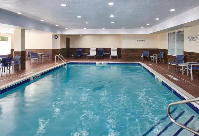 فندق Fairfield Inn & Suites Detroit Livonia