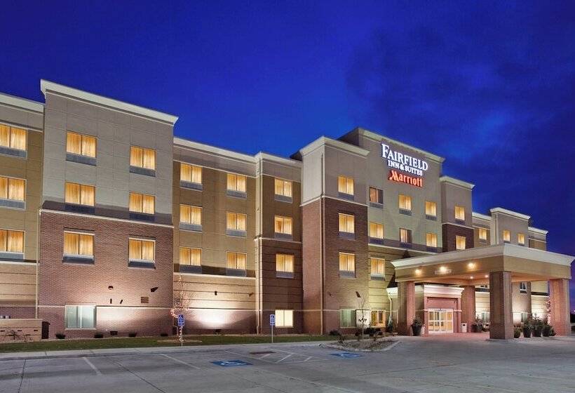 酒店 Fairfield Inn & Suites By Marriott Kearney