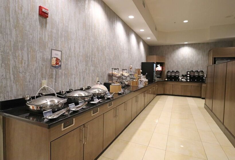 酒店 Fairfield Inn & Suites By Marriott Kearney