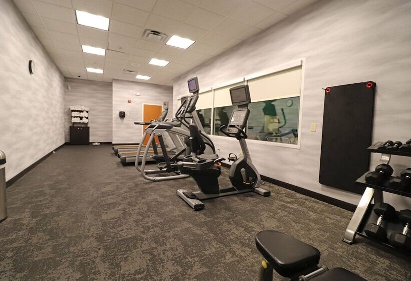 酒店 Fairfield Inn & Suites By Marriott Kearney