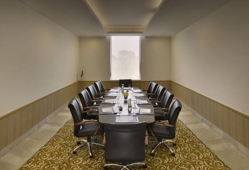 فندق Four Points By Sheraton New Delhi, Airport Highway