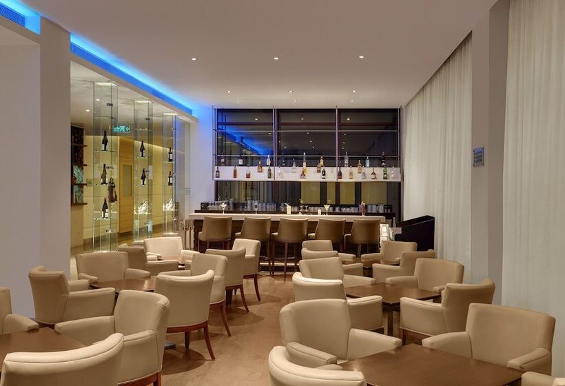 فندق Four Points By Sheraton New Delhi, Airport Highway