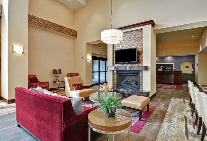 هتل Hampton Inn & Suites Peoria At Grand Prairie, Il