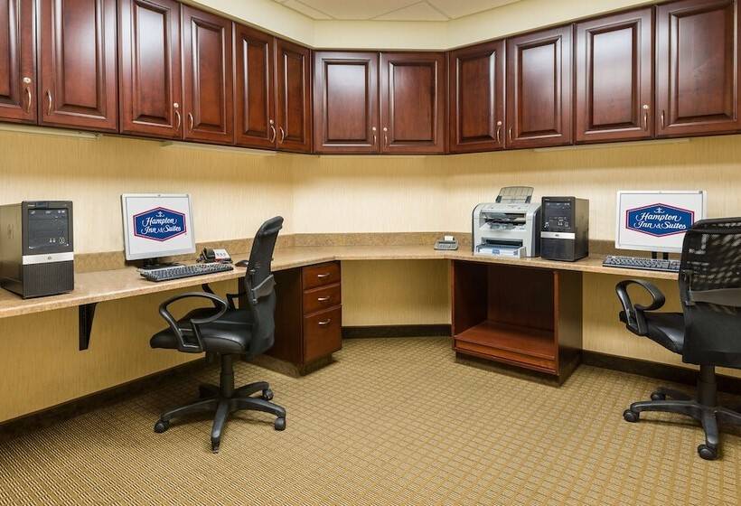 בית מלון כפרי Hampton Inn & Suites Peoria At Grand Prairie, Il