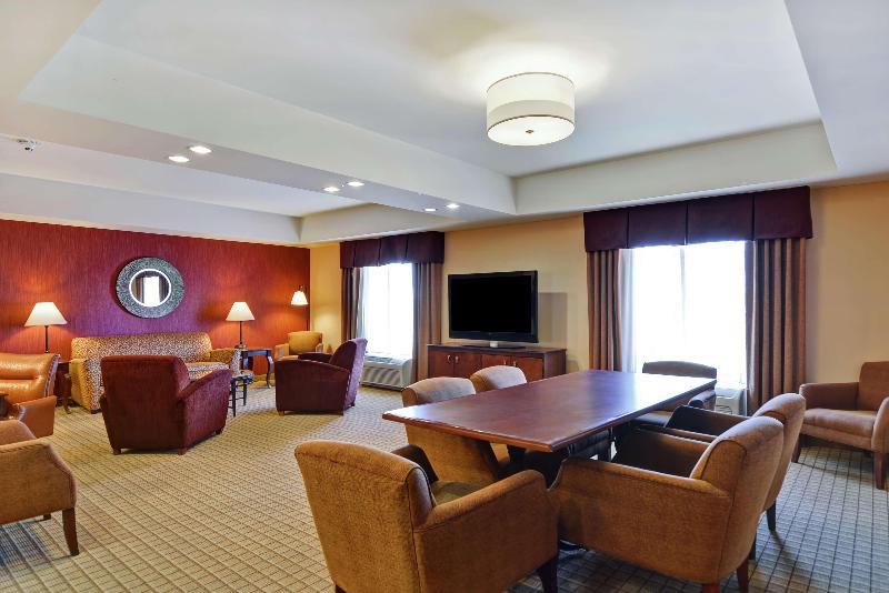 בית מלון כפרי Hampton Inn & Suites Peoria At Grand Prairie, Il