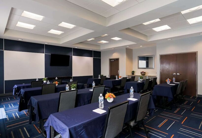 فندق Hampton Inn & Suites Wilmington Christiana