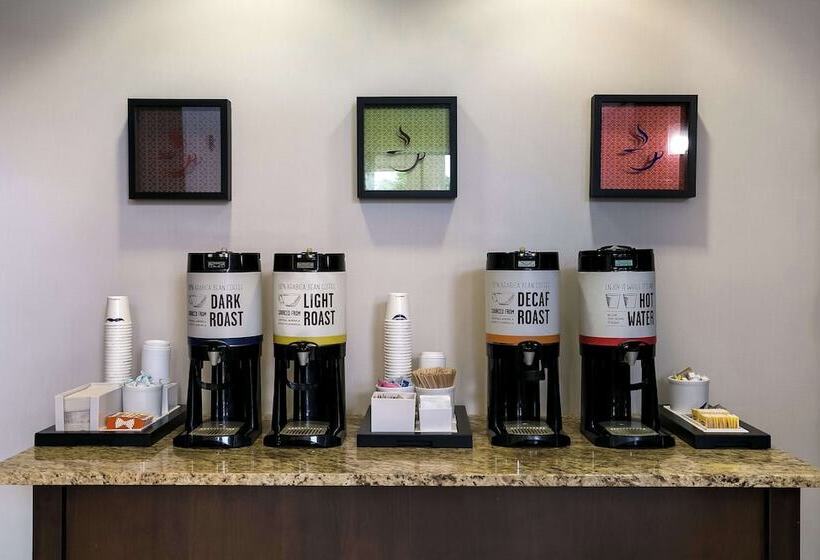 فندق Hampton Inn & Suites Wilmington Christiana