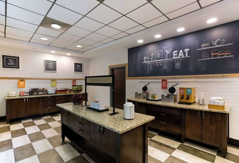 فندق Hampton Inn & Suites Wilmington Christiana