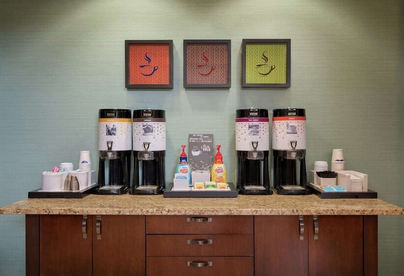 فندق Hampton Inn & Suites Wilmington Christiana