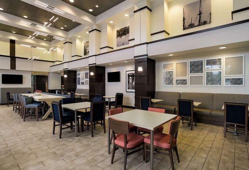 فندق Hampton Inn & Suites Wilmington Christiana