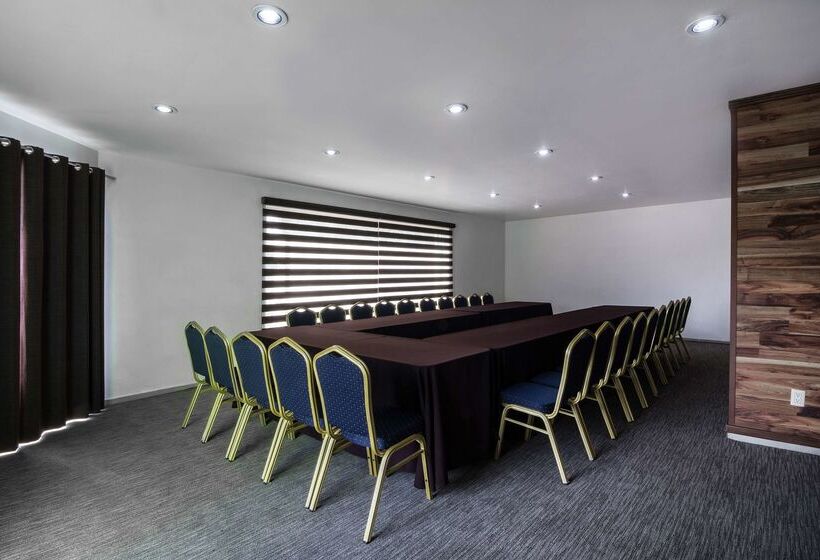 فندق Hampton Inn By Hilton San Juan Del Rio