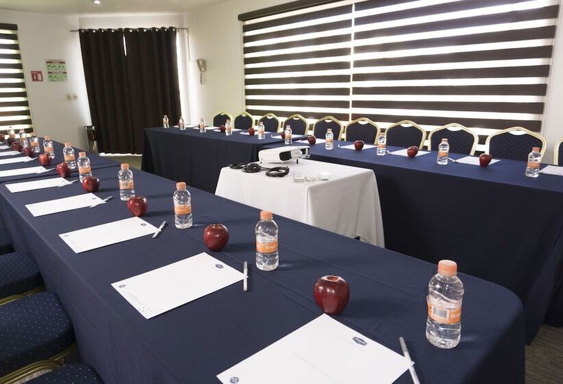 فندق Hampton Inn By Hilton San Juan Del Rio