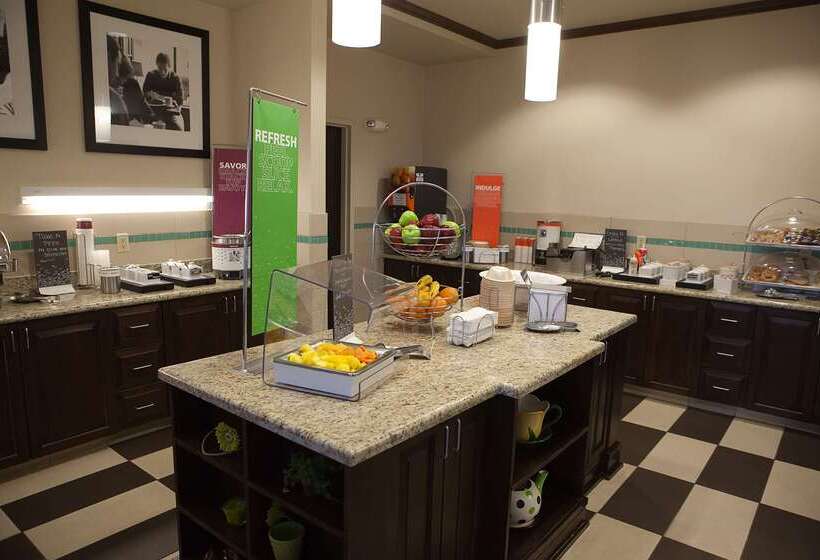 فندق Hampton Inn Colby