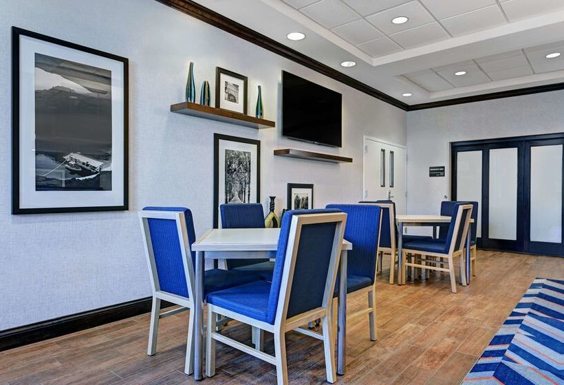 فندق Hampton Inn Farmington