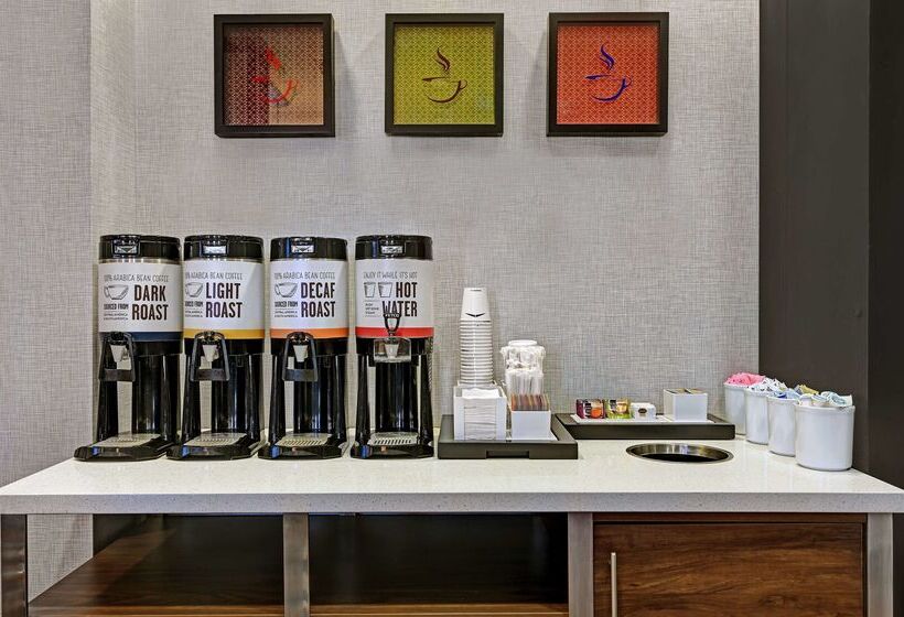 فندق Hampton Inn Farmington