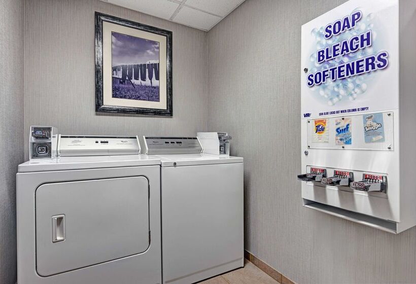 فندق Hampton Inn Farmington